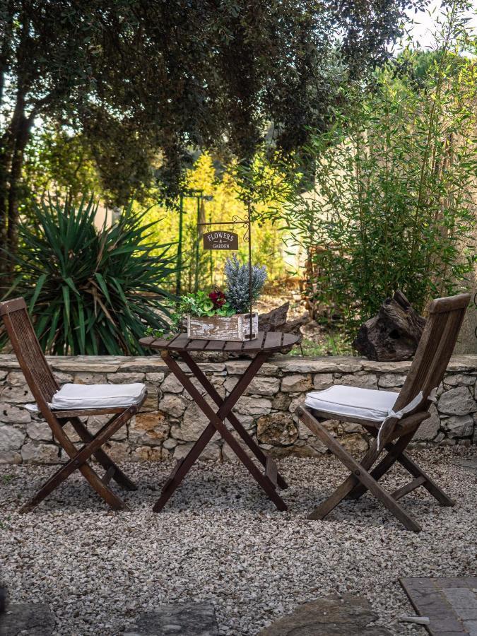 Les Jardins D'Holi Proche Uzes Bed & Breakfast Garrigues-et-Sainte-Eulalie Eksteriør bilde